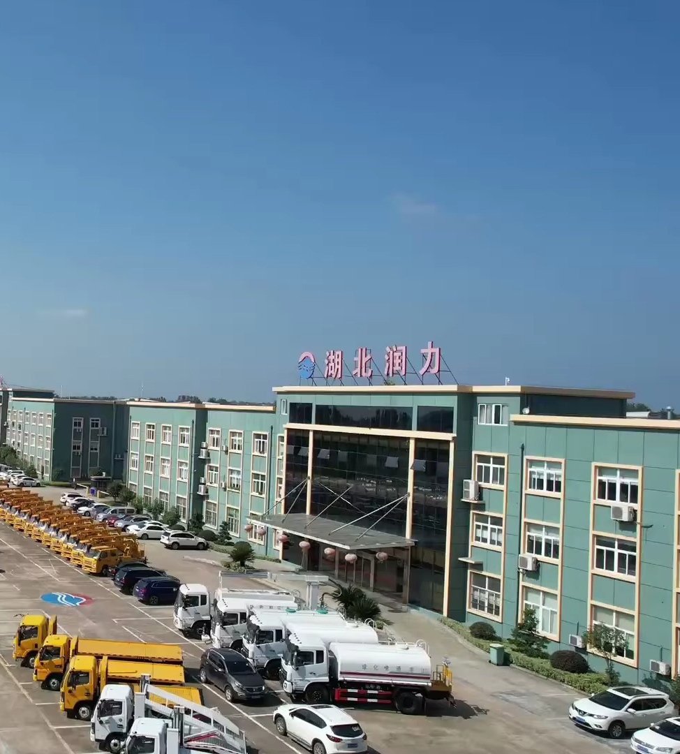 produces various wreckers