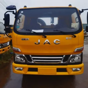 3600mm Wheelbase High-Safety Light-Duty Wrecker Truck 140HP Yunnei Power 1920mm Wide Cab