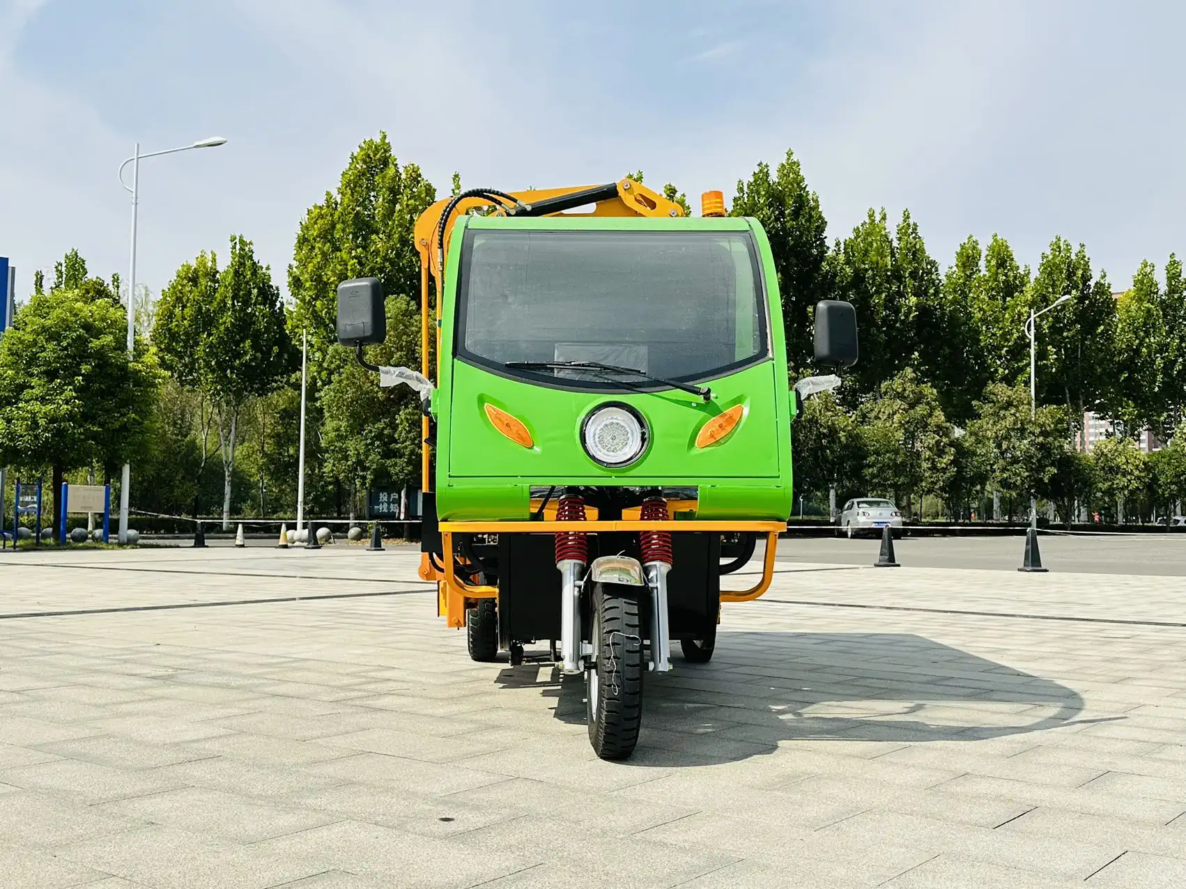 Battery Powered Garbage Tipper