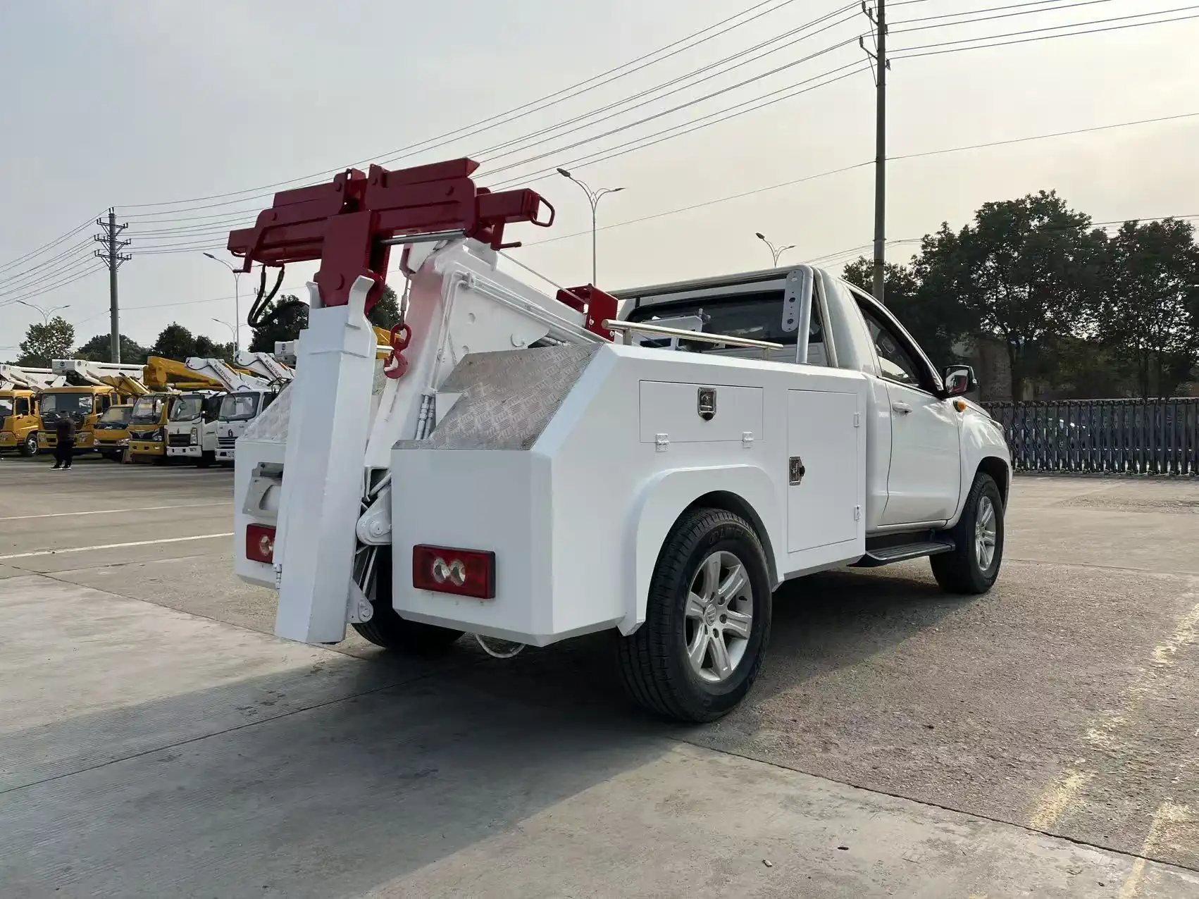3 Ton Electric-over-hydraulic Wrecker Truck FOTON 4WD Chassis, Extended Wheelbase 3380mm Option