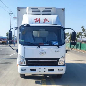 4.05m Box Jiefang HuVN Refrigerated Truck 150HP Cold Chain Delivery Vehicle