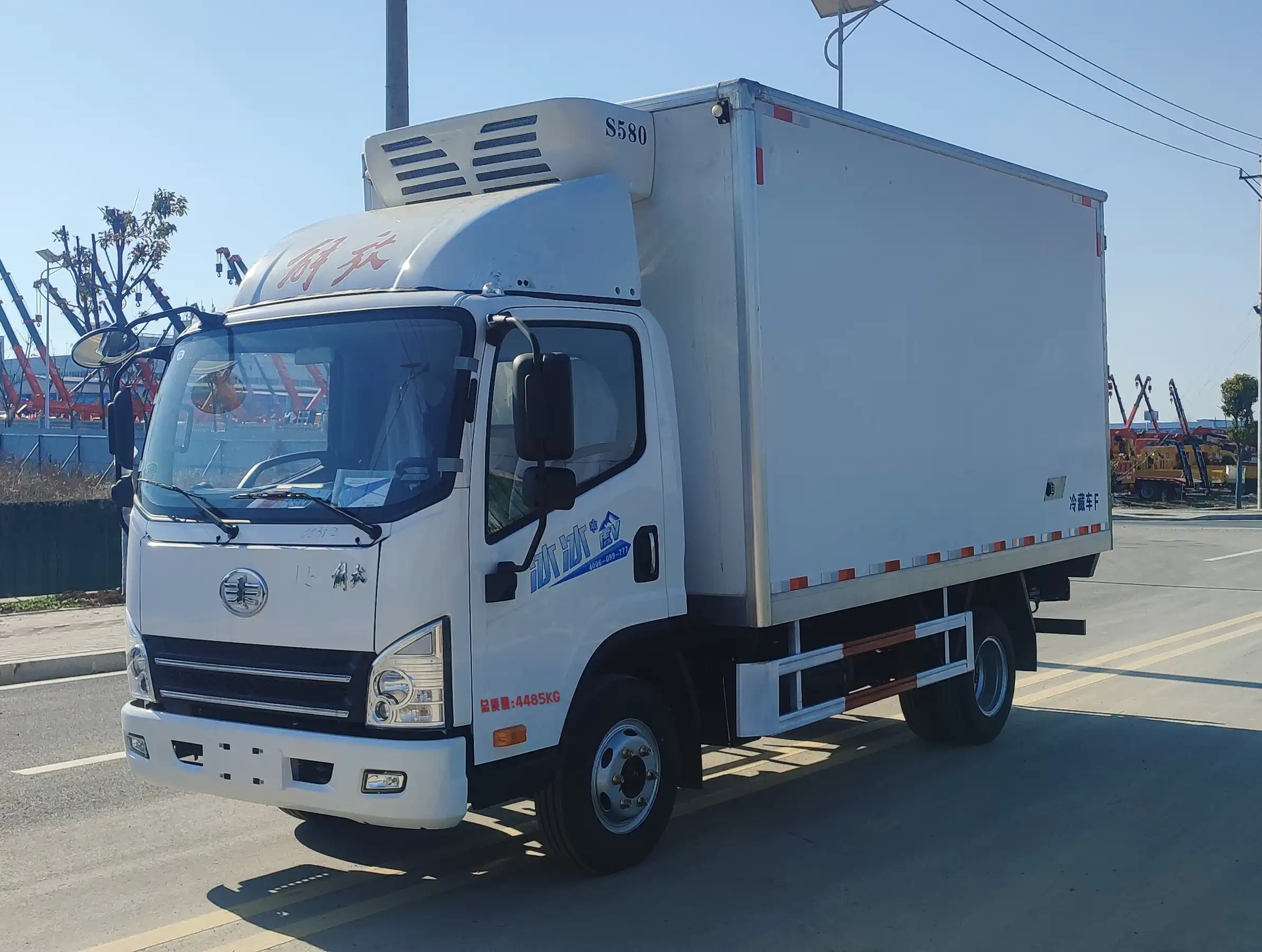 Cost-Effective Jiefang Refrigerated Truck with Factory After-Sale Service