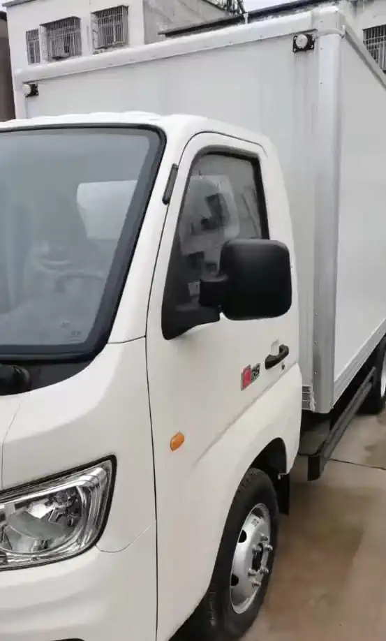 Export-oriented Foton gasoline chassis (National V)