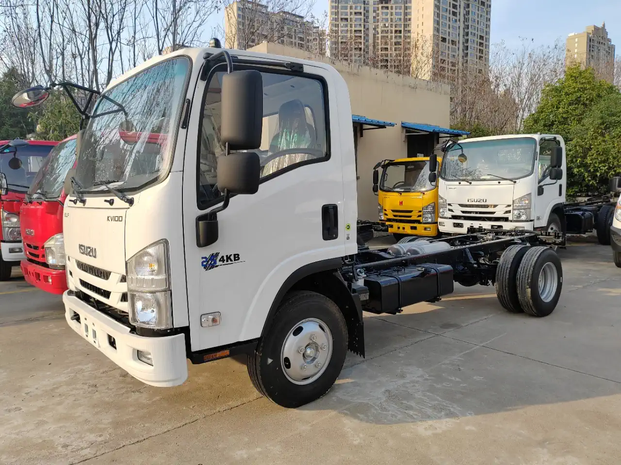 High Load Isuzu KV100 Chassis with ABS & Air Brake 7.00 7.50 Steel Tire Options