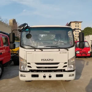 Isuzu KV100 Tiltable Cab Chassis – Power Steering & AC for Long-Haul Transportation