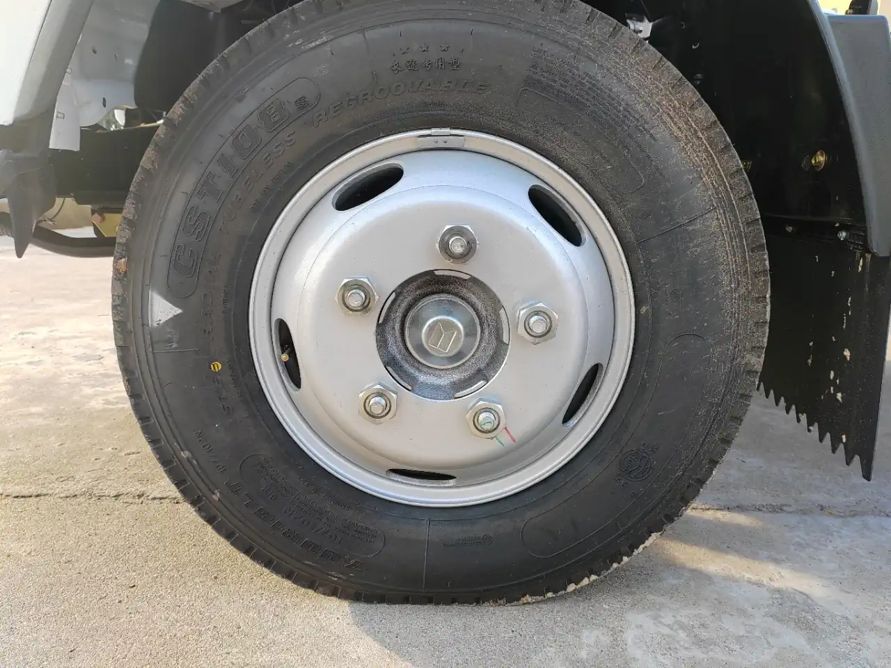 Isuzu KV100 Truck Chassis With ABS Air Brake Multiple Wheelbase For Van And Cargo Truck
