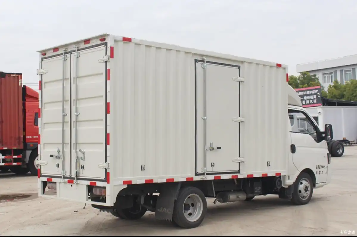 JAC Kaida X5 Refrigerated Lorry 3495kg GVW for Fresh Food and Seafood Delivery