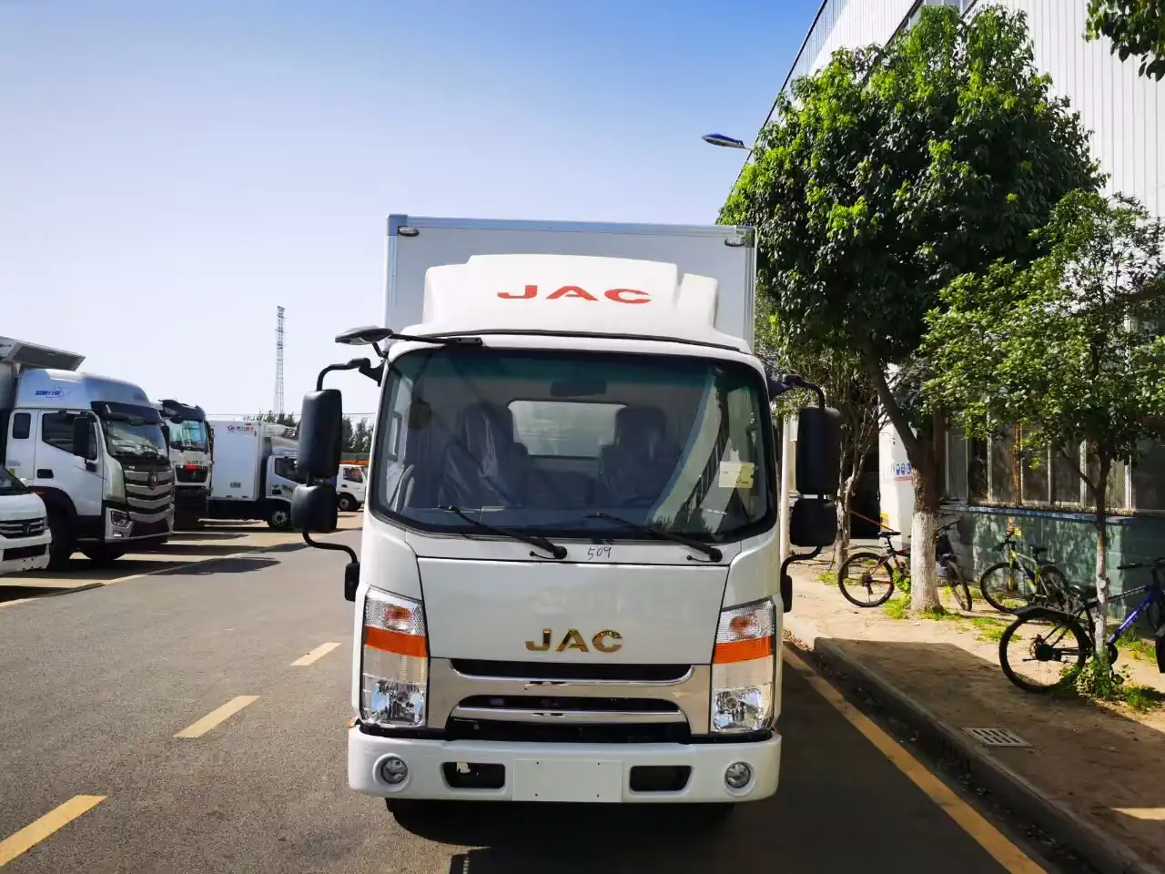 JAC N20 Cargo Truck with ABS Airbags and Speed Limiter for Safe Road Transportation