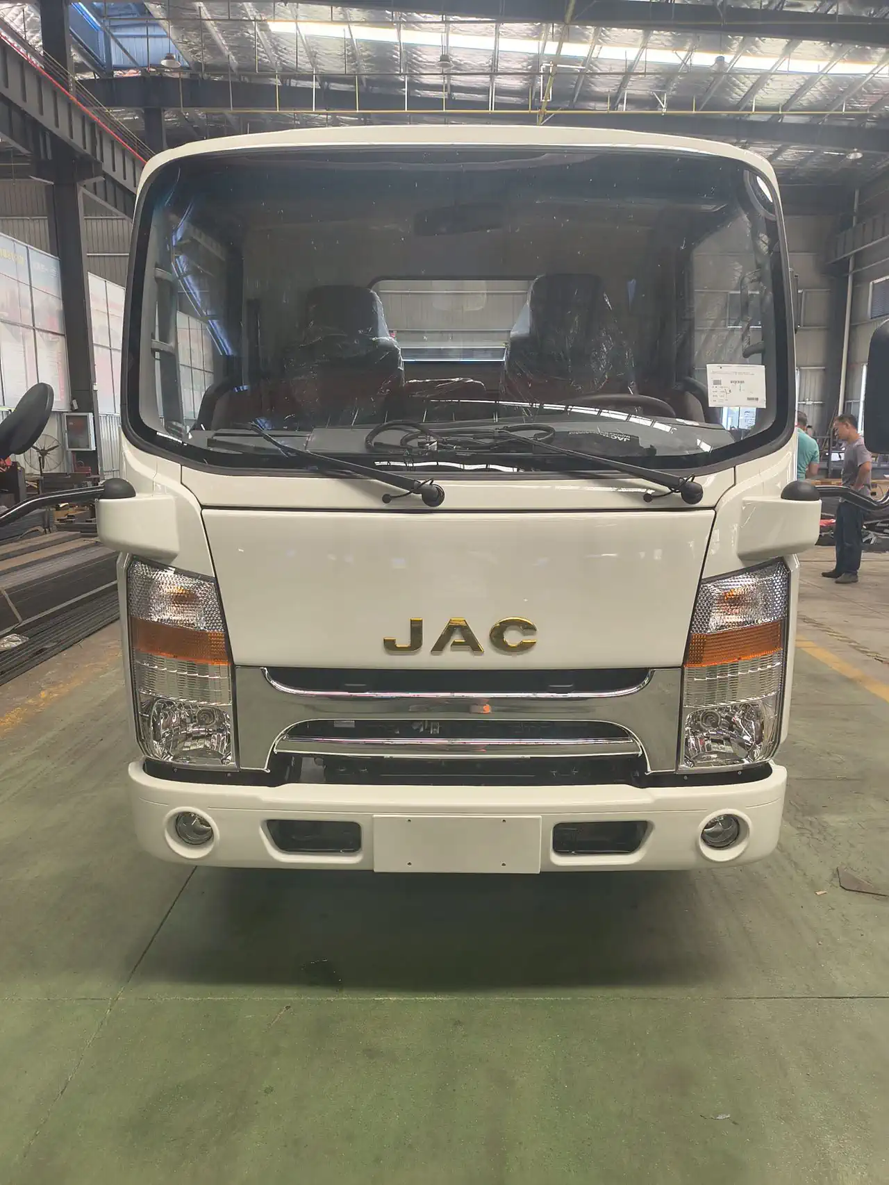 JAC N20 Light Commercial Vehicle Euro 2 Emission 92HP Engine with ABS & Airbags